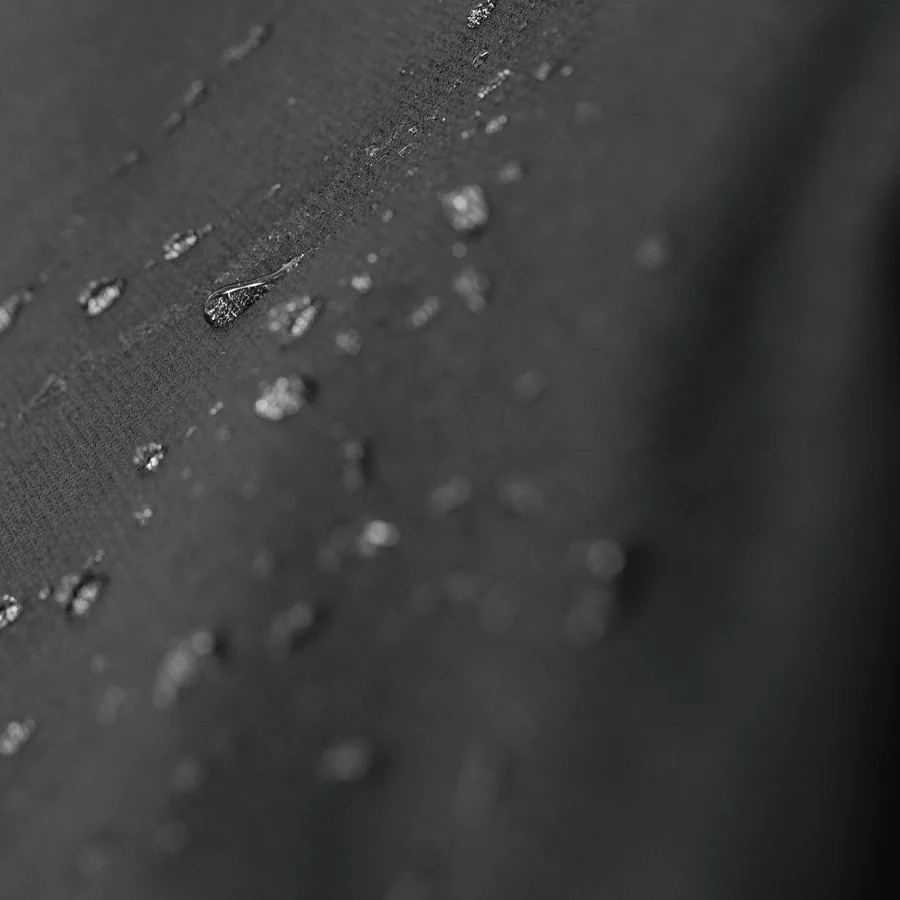 Peak Design Travel Backpack in wet conditions