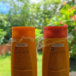 Demonstration of preventing liquids from leaking using plastic wrap